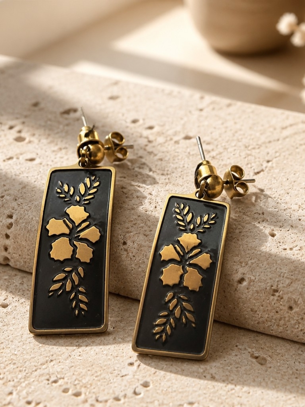 Leighton Lam Gold Tone Black Enamel Hibiscus Drop Earrings Signed Vintage Hawaii - Picture 2 of 4
